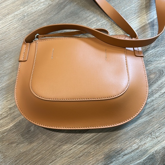 Adolfo Dominguez crossbody leather purse - Picture 3 of 4